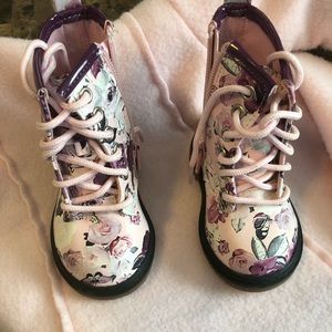 Toddler girl boots size 4